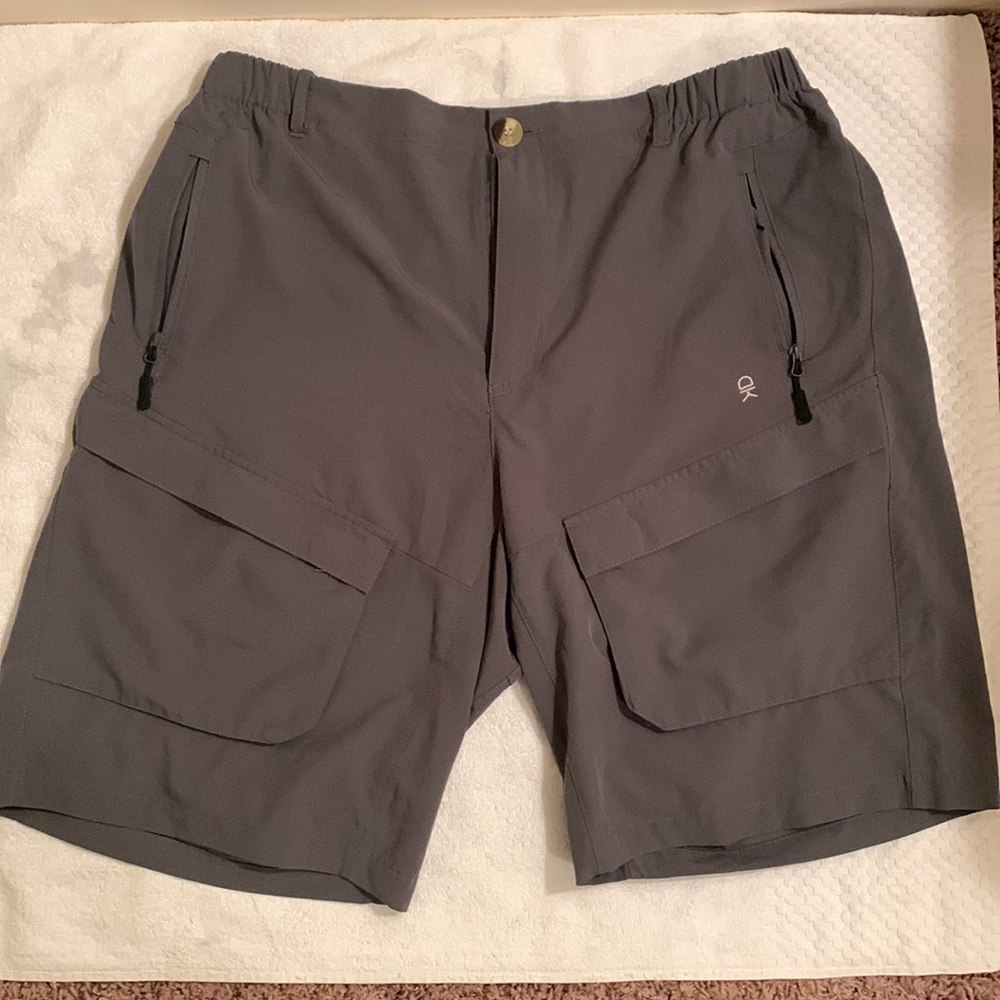 Men’s Lightweight Shorts - Size XL